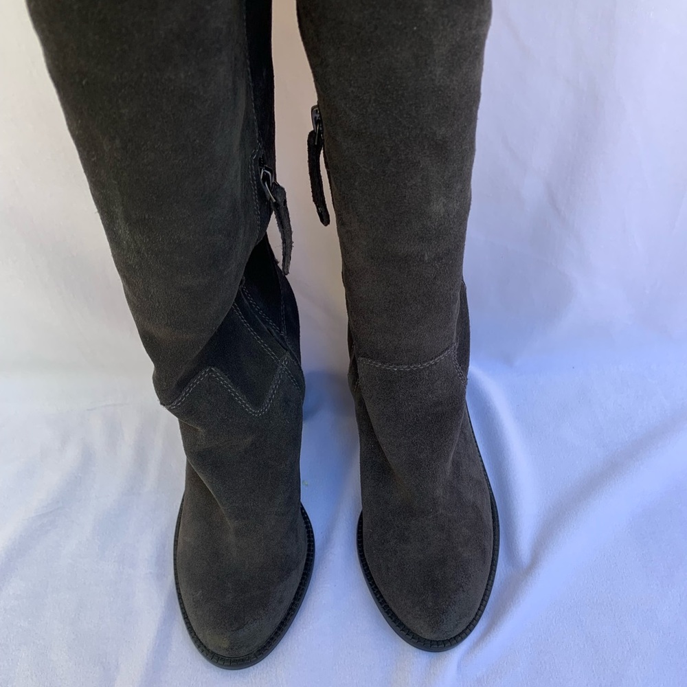 RARE!!! NWOT Grey Suede Dolce Vita Ohana Silas Over the Knee Heeled Boots